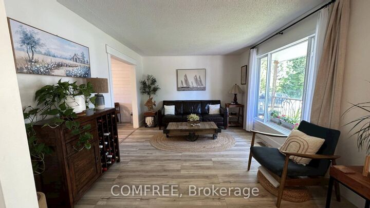 Property Photo:  709 George Street  ON K7S 3Y9 