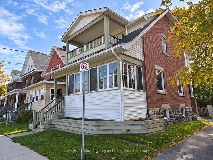Property Photo:  663 Ferguson Street  ON P1B 1X7 
