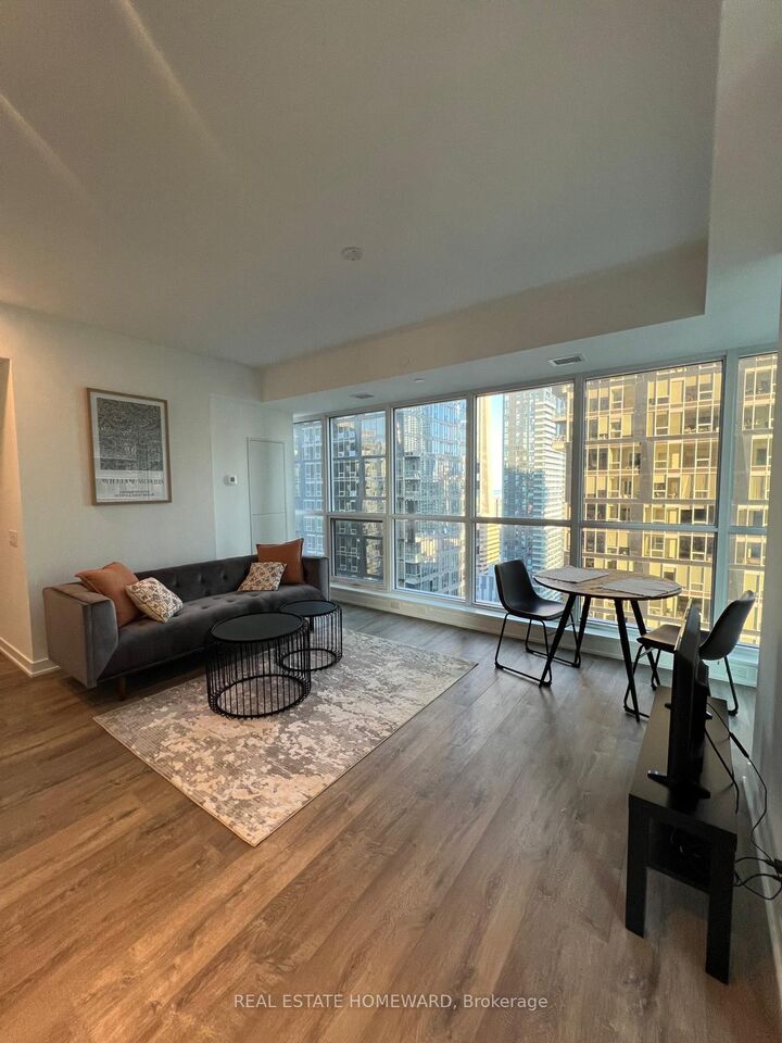 Property Photo:  327 King Street W 2903  ON M5V 0W7 