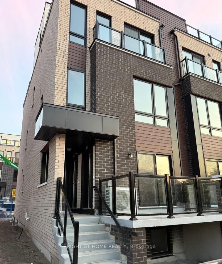 Property Photo:  235 McLevin Avenue 20  ON M1B 0E8 