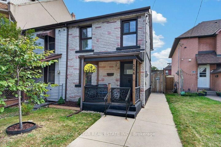 Property Photo:  244 Emerald Street N  ON L8L 5K8 