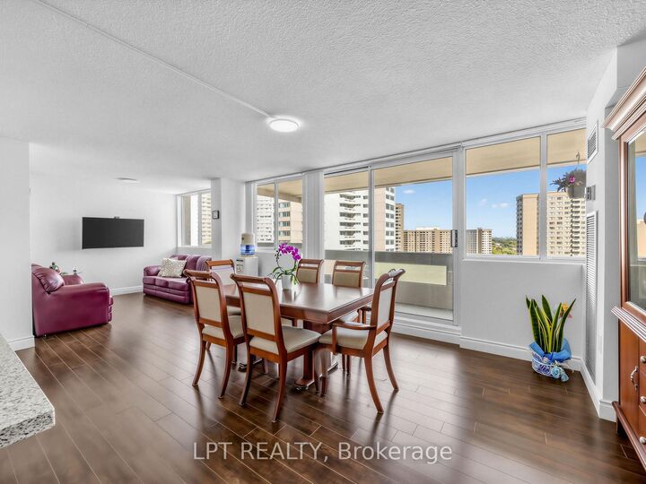 Property Photo:  3590 Kaneff Crescent 1112  ON L5A 3X3 