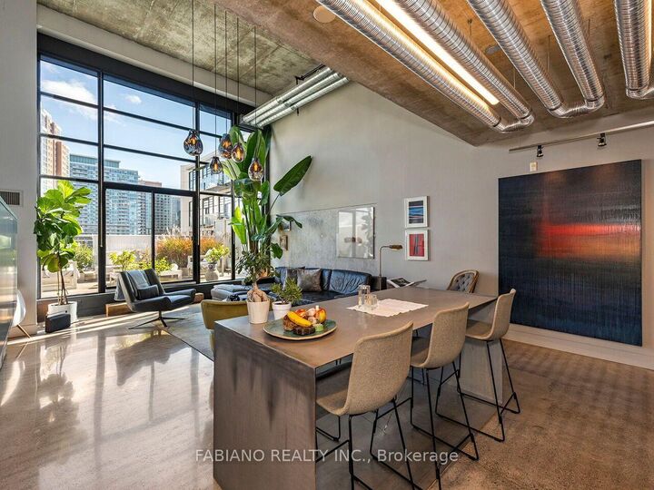 Property Photo:  43 Hanna Avenue 532  ON M6K 1X1 