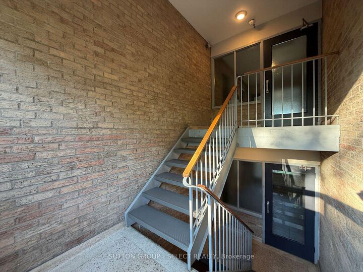 Property Photo:  675 Wonderland Road S 12  ON N6K 1M1 
