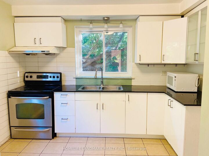 Property Photo:  12 Lehar Crescent  ON M2H 1J5 