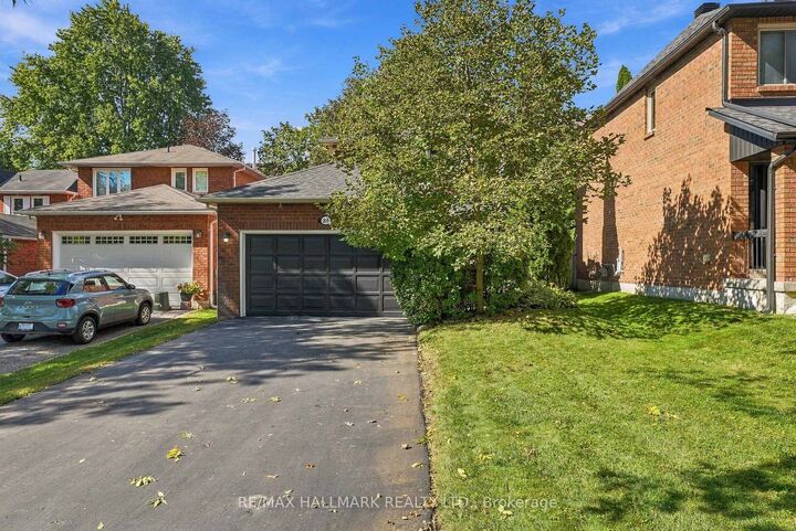 Property Photo:  89 Crawford Rose Drive  ON L4G 4R5 