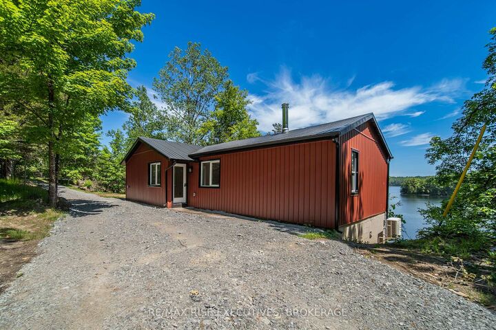 Property Photo:  1040 Buckhorn Lane  ON K0H 2L0 