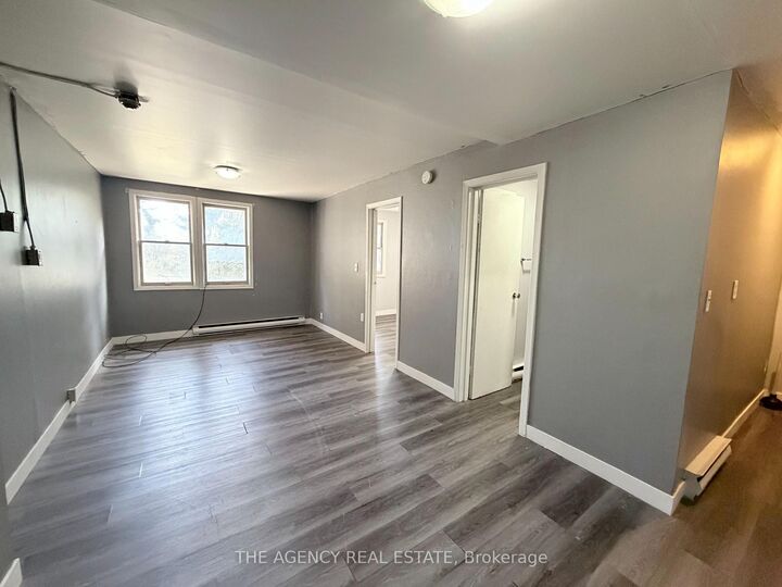 Property Photo:  91 Thames Street S 203  ON N5C 2T2 