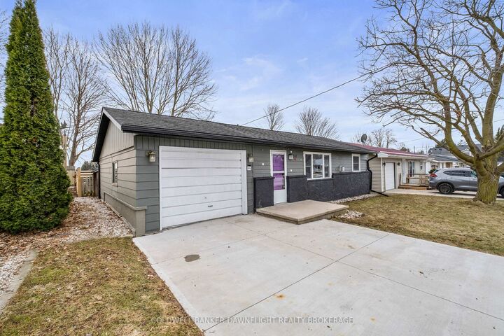 Property Photo:  161 Huron Street E  ON N0M 1S1 