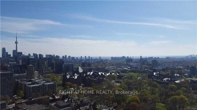 Property Photo:  65 St Mary Street 3004  ON M5S 0A6 