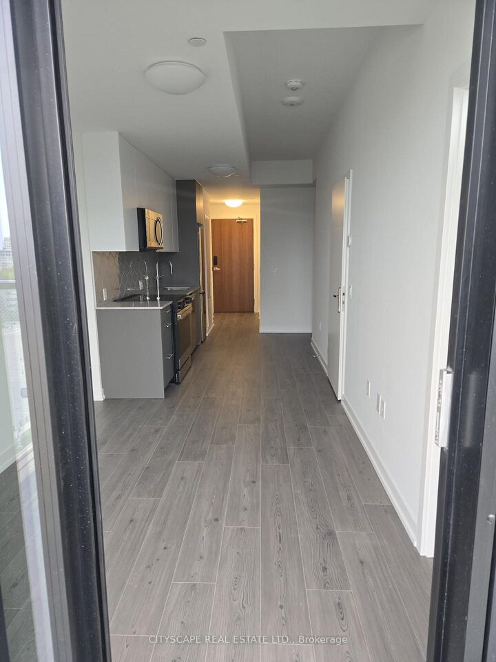 Property Photo:  30 Francis Street S 905  ON N2G 1H7 