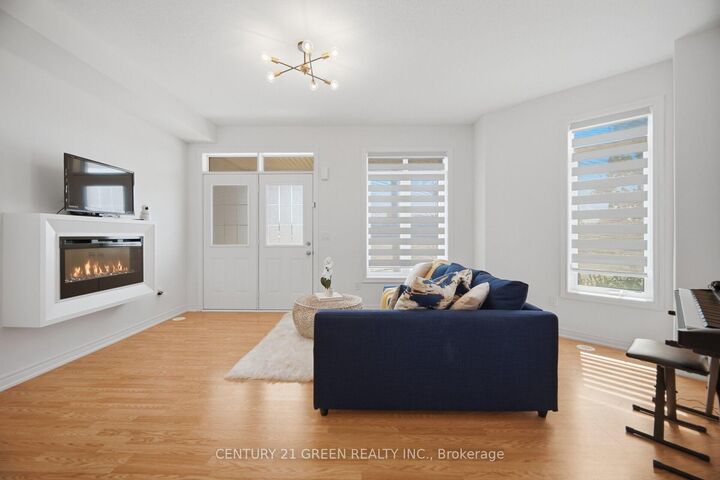 Property Photo:  537 Dundas Street E  ON L6H 3P6 