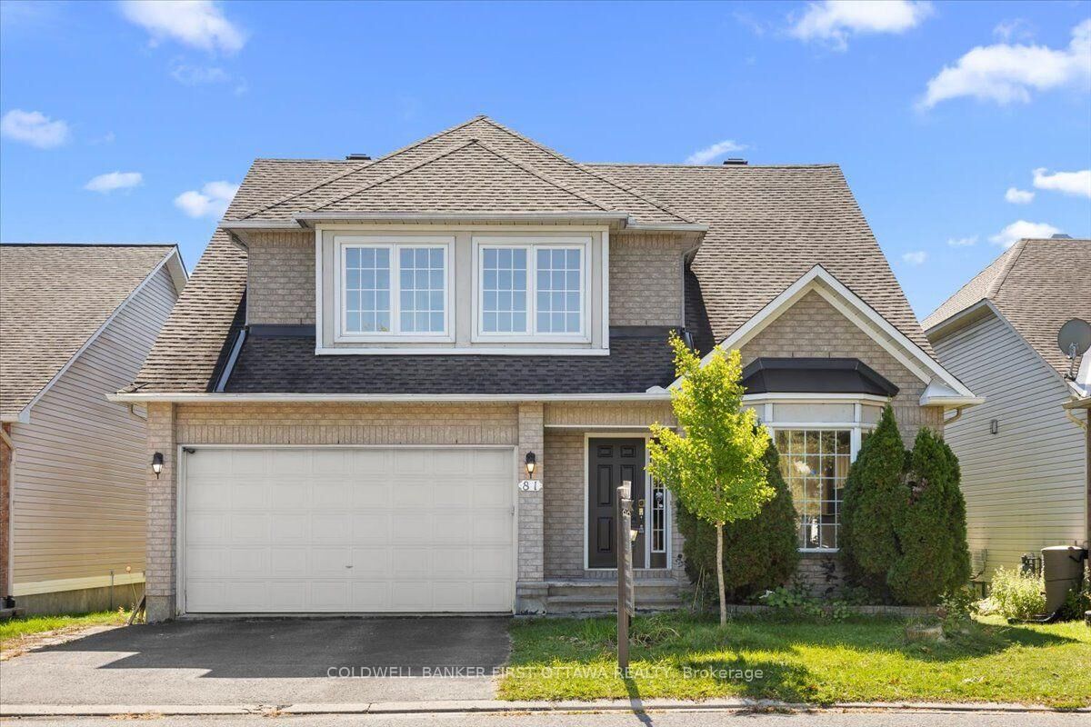Property Photo:  81 Baypointe Crescent  ON K2G 6R1 