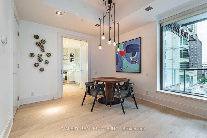 Property Photo:  77 Charles Street W 602  ON M5S 0B2 