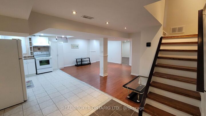 Property Photo:  3298 Cambourne Crescent Bsmt  ON L5N 5P7 