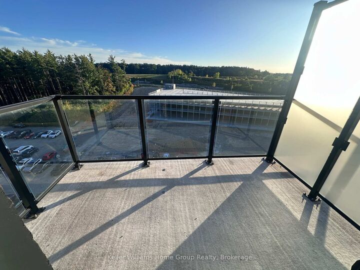Property Photo:  191 Elmira Road S Ph10  ON N1K 0E5 