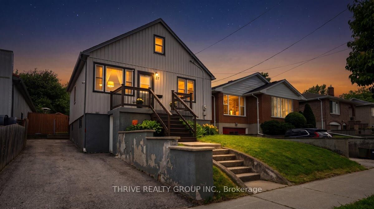 Property Photo:  37 Emery Street W  ON N6J 1R7 