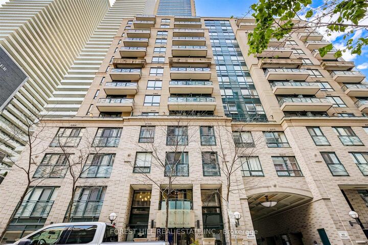 Property Photo:  35 Hayden Street 2504  ON M4Y 3C3 
