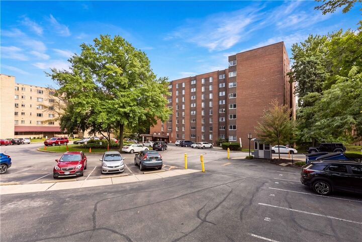 Property Photo: 5 Bayard Road 419 PA 15225