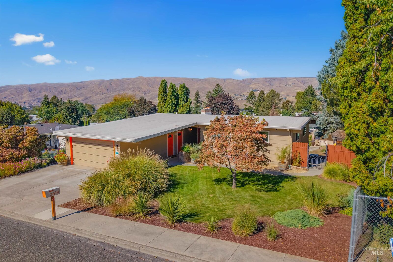 Property Photo: 2619 11th Ave ID 83501