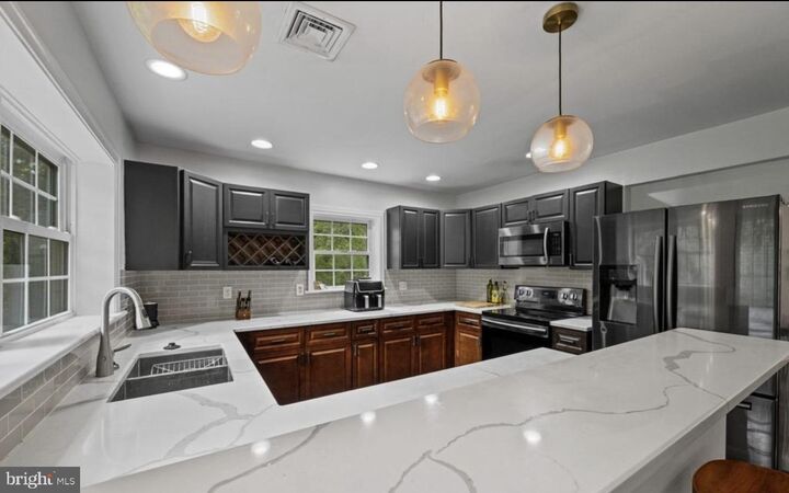 Property Photo:  198 Valley Lane  PA 17036 