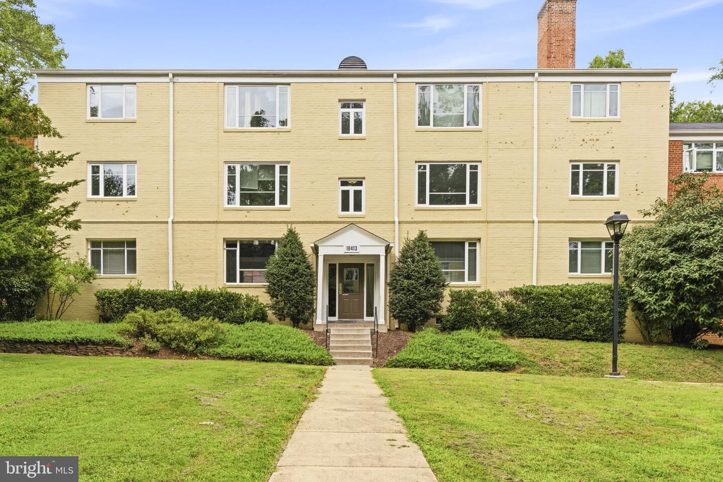 Property Photo:  10413 Montrose Avenue 202  MD 20814 