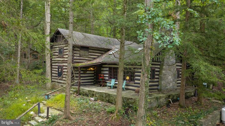 Property Photo:  412 Pennsylvania Avenue  PA 17064 