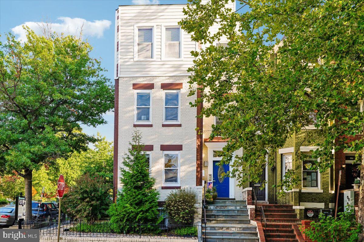 Property Photo:  161 Randolph Place NW 1  DC 20001 