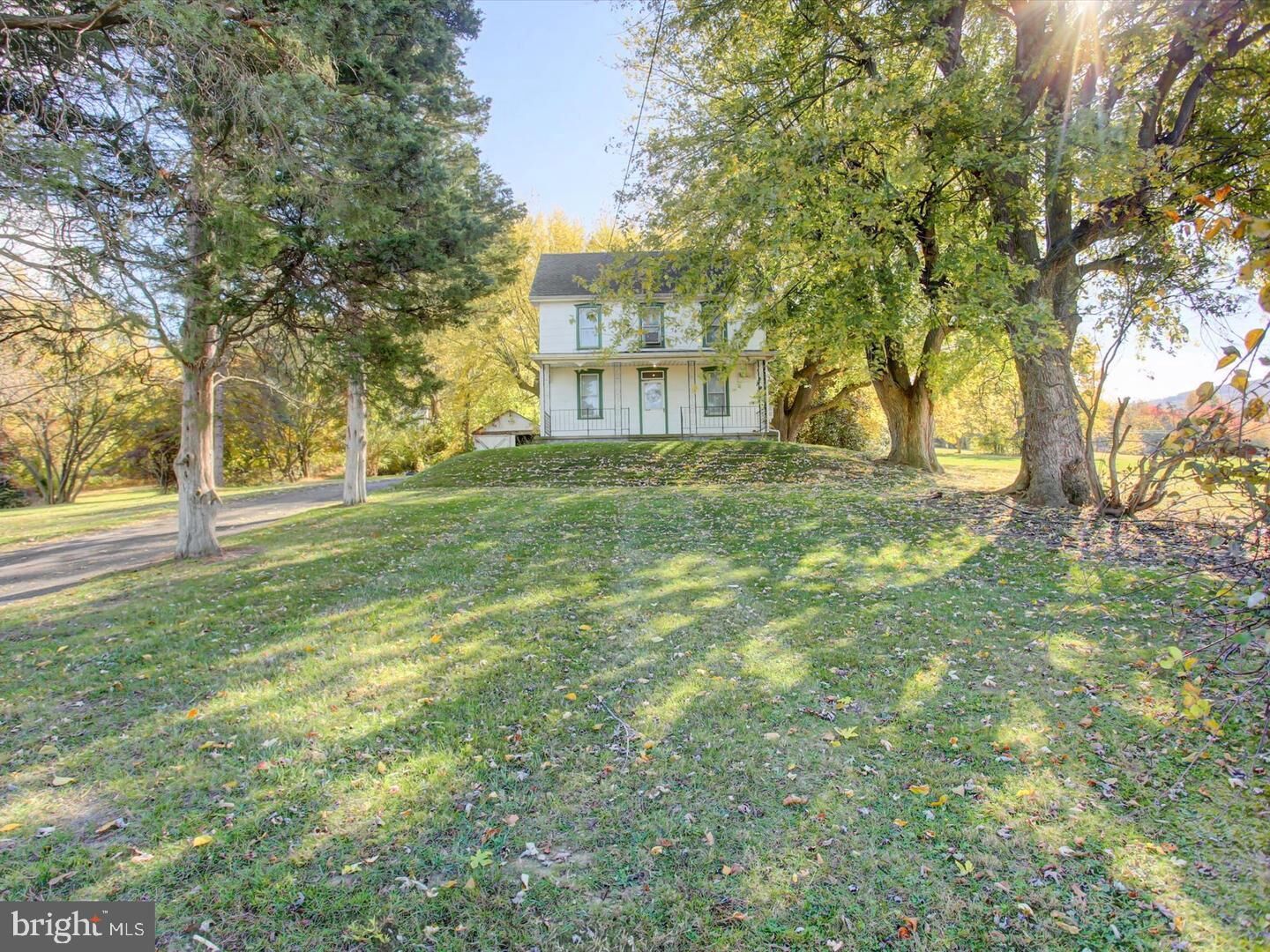 Property Photo:  13740 Lower Edgemont Road  PA 17268 