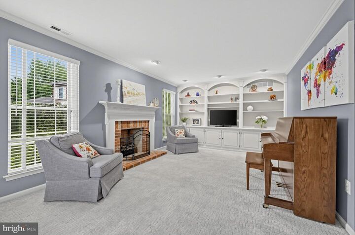 Property Photo: 554 Heritage Oak Drive PA 19067