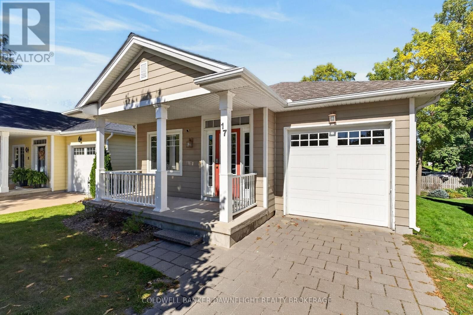 Property Photo:  17 Village Gate  ON N0M 1T0 