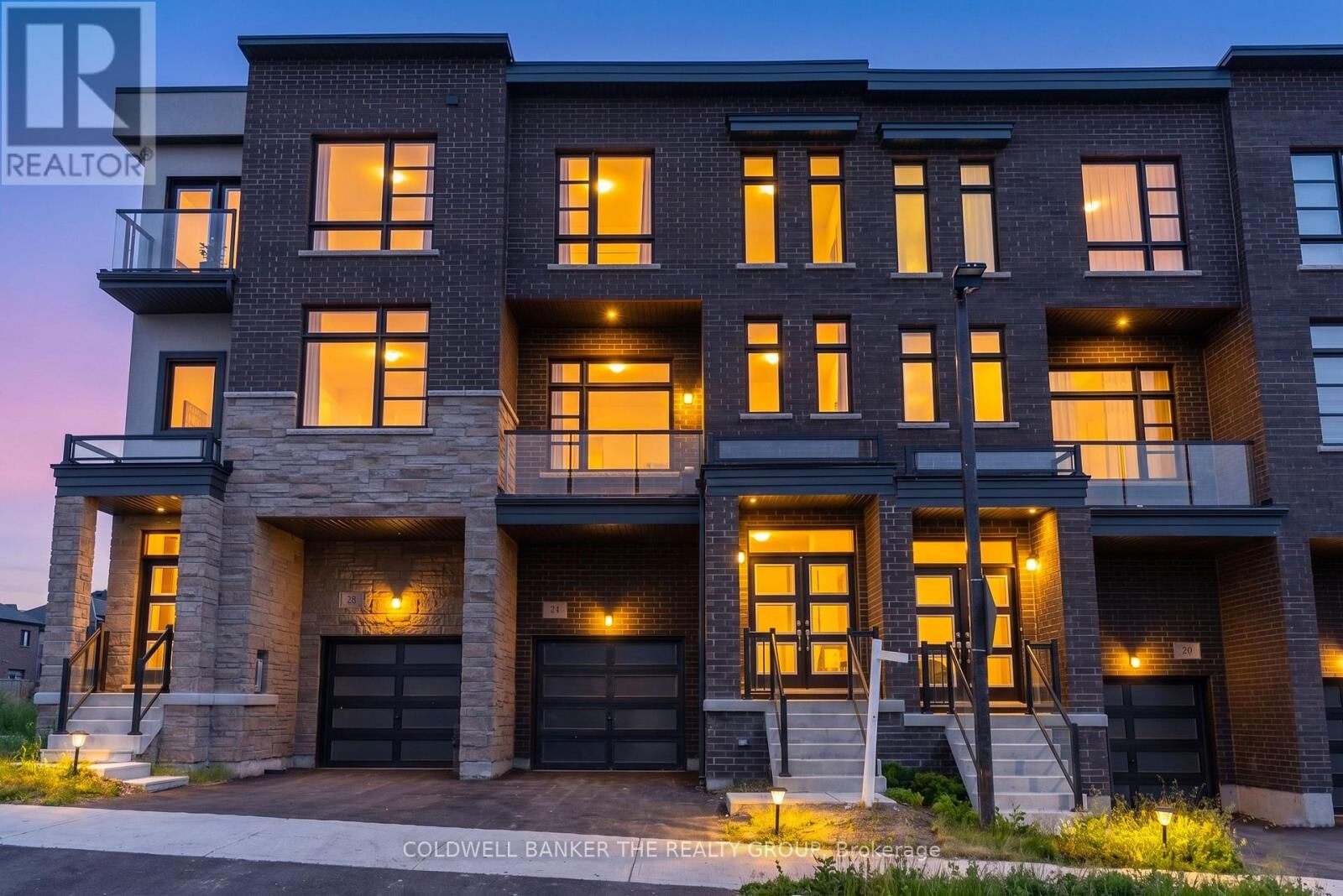Property Photo:  24 Wascana Road  ON L4H 5H1 
