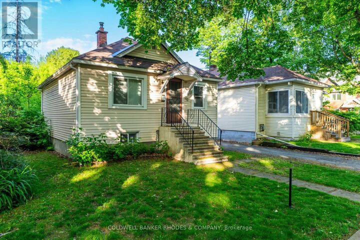 Property Photo:  149 Sweetland Avenue  ON K1N 7V1 