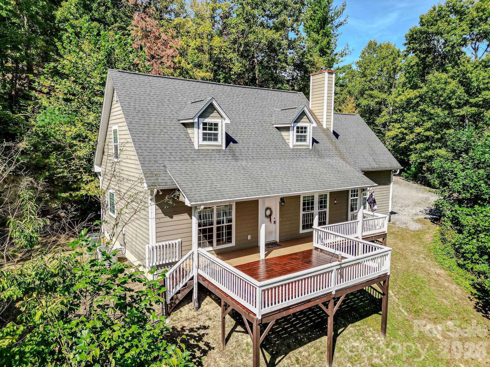 Property Photo:  265 Raven Top Drive  NC 28766 