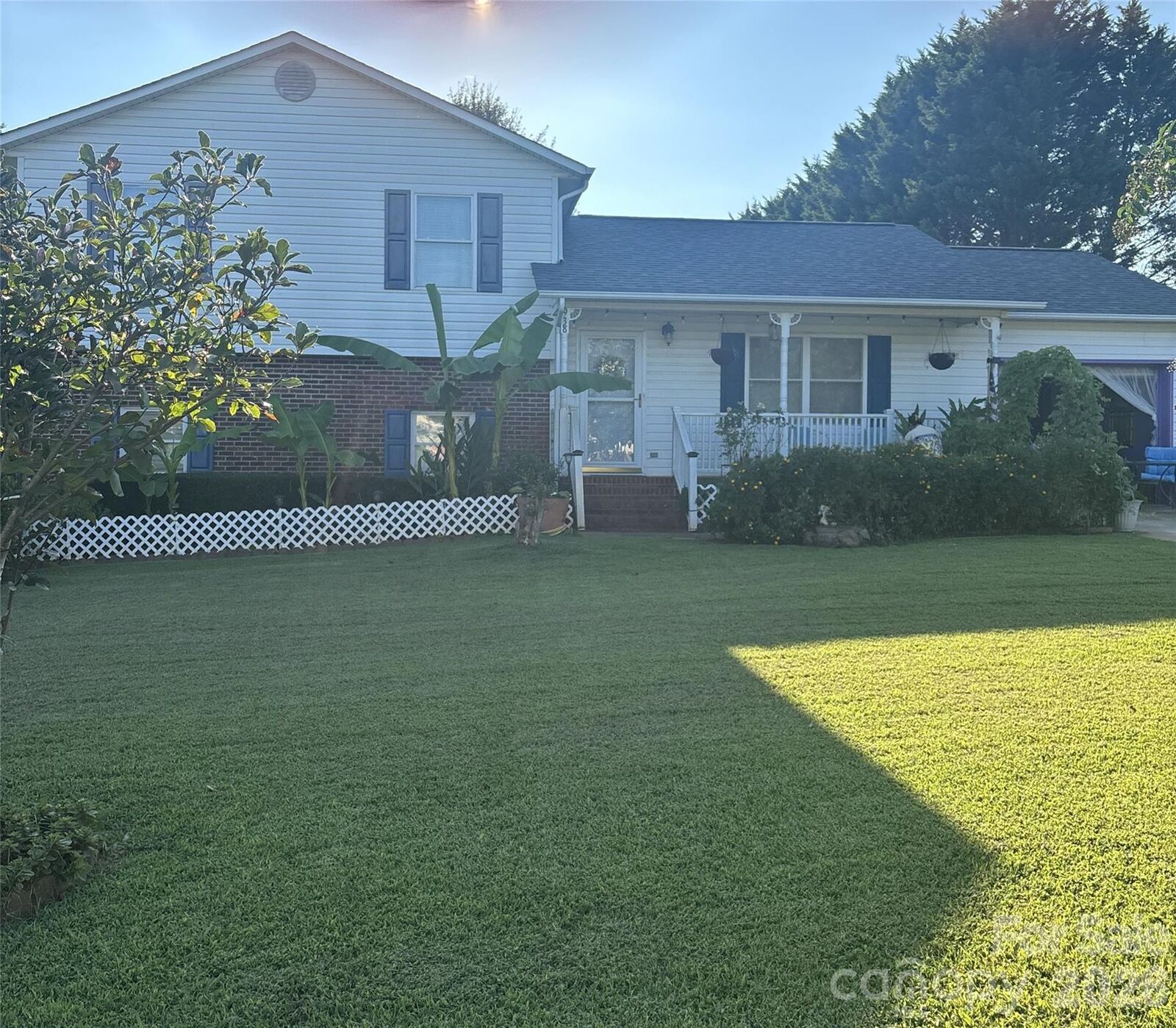 Property Photo: 938 Lyndsey Brooke Court NC 28092