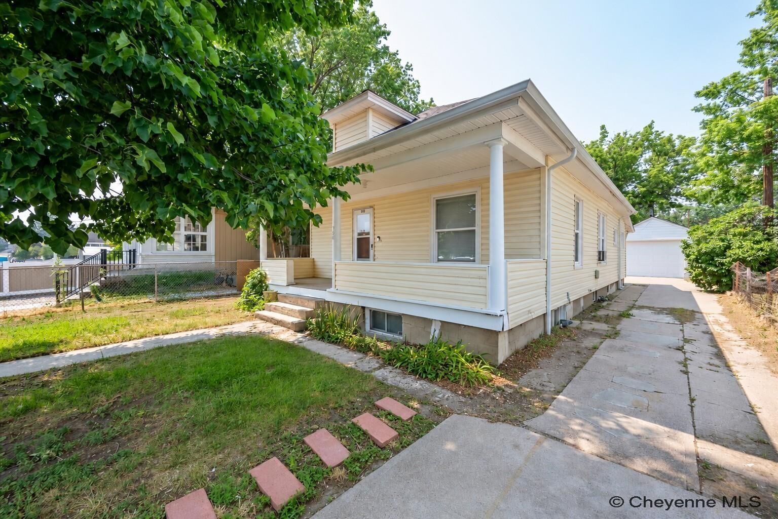 Property Photo: 508 W 23rd St WY 82001
