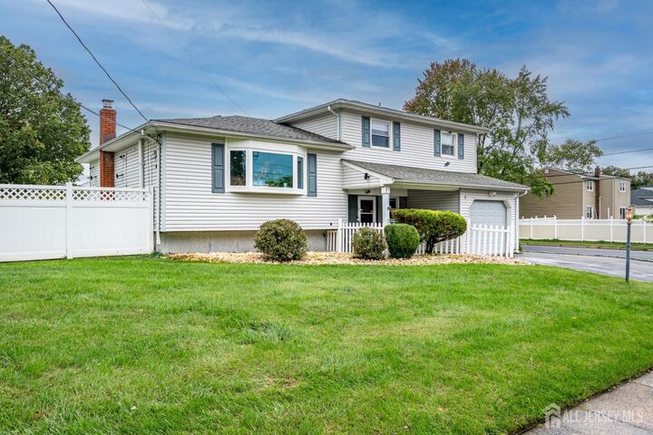 Property Photo:  1 Ballo Place  NJ 08820 