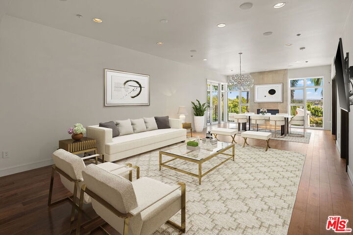 Property Photo:  447 N Doheny Dr, Unit 305  CA 90210 