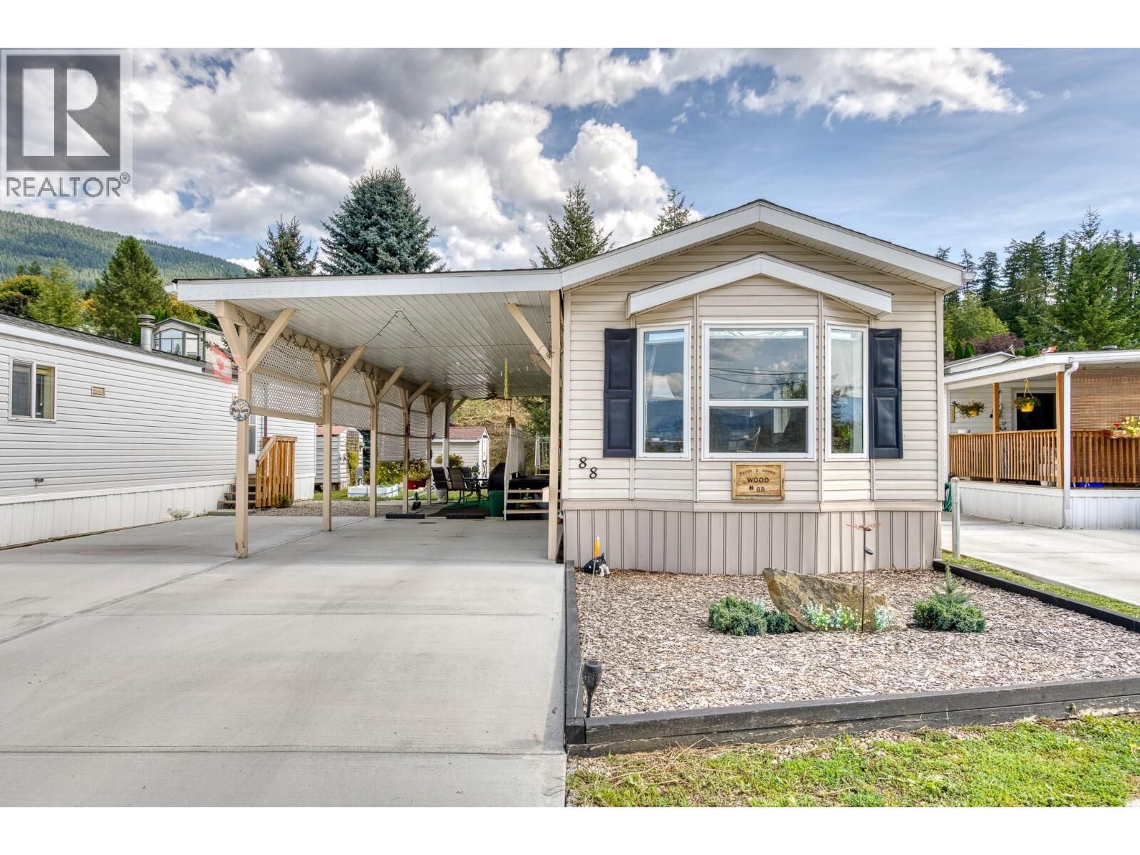 Property Photo:  445 6th Avenue North 88  BC V0B 1G3 