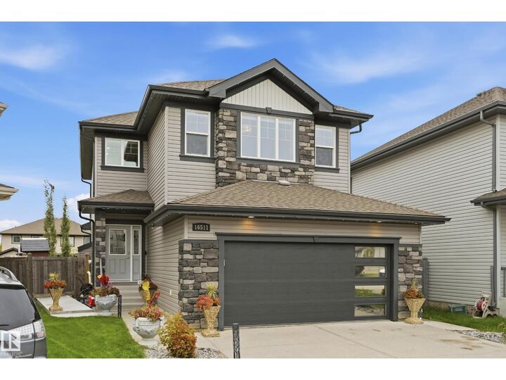 Property Photo:  16511 136 St NW  AB T6V 0G8 