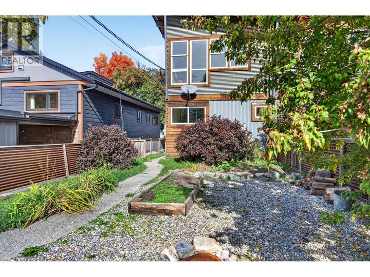 Property Photo:  504 A 10th Street South  BC V0A 1H0 