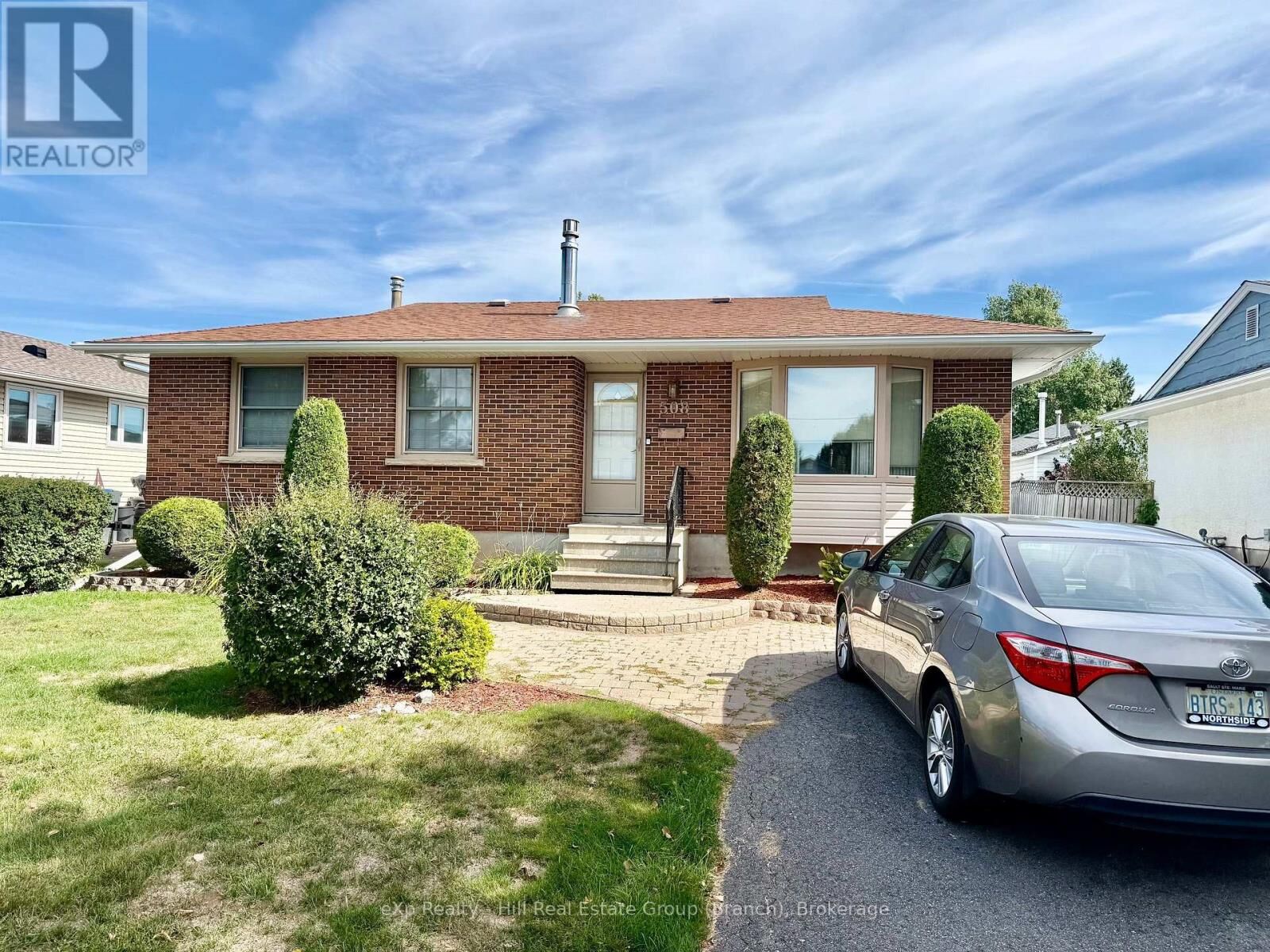 Property Photo: 508 Cambrian Crescent ON P7C 5B9