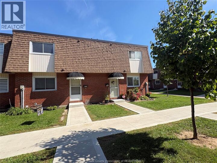 Property Photo:  5422 Lassaline Avenue 25  ON N8T 1A8 
