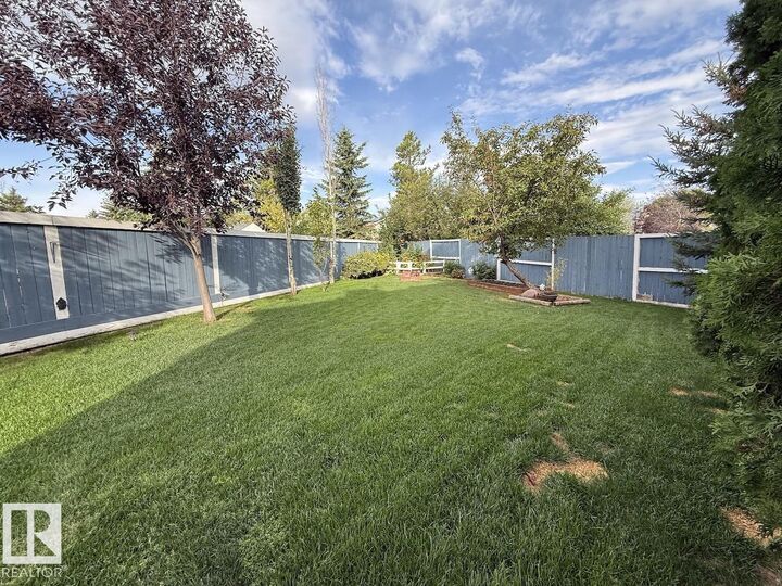 Property Photo:  4444 30 Street NW  AB T6T 1H1 