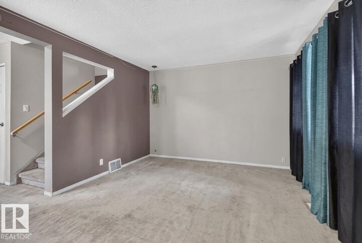 Property Photo:  71 Walden Park  AB T8N 3V6 