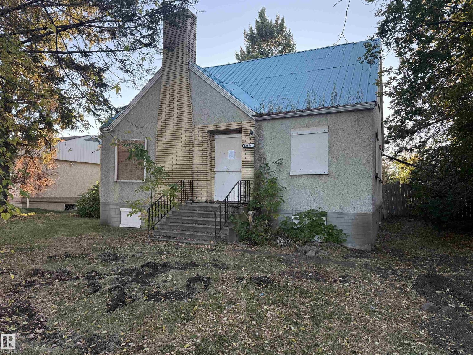 Property Photo:  12828 88 Street NW  AB T5E 3H3 