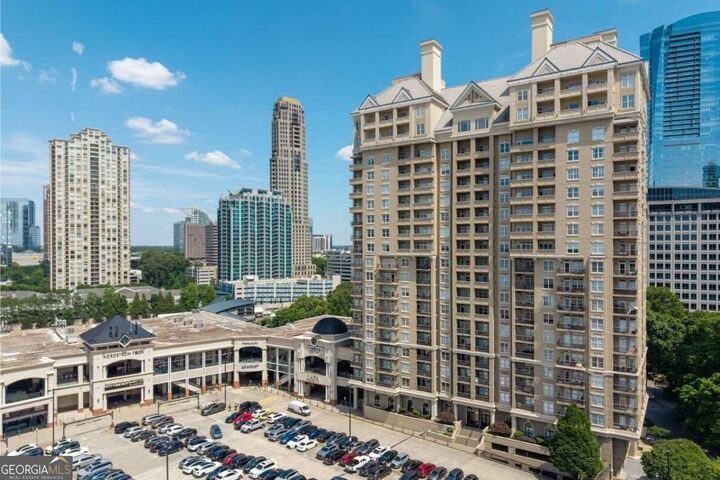 Property Photo: 3334 Peachtree Road NE 103 GA 30326