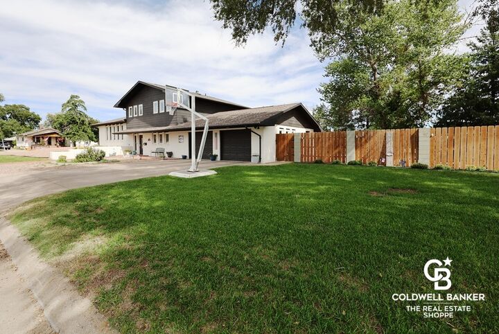 Property Photo: 802 Kingsley Street KS 67871