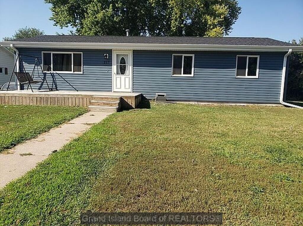 Property Photo:  217 W Circle Drive  NE 68818 