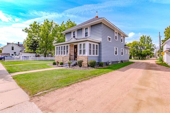 Property Photo:  304 Pier St  WI 54452 